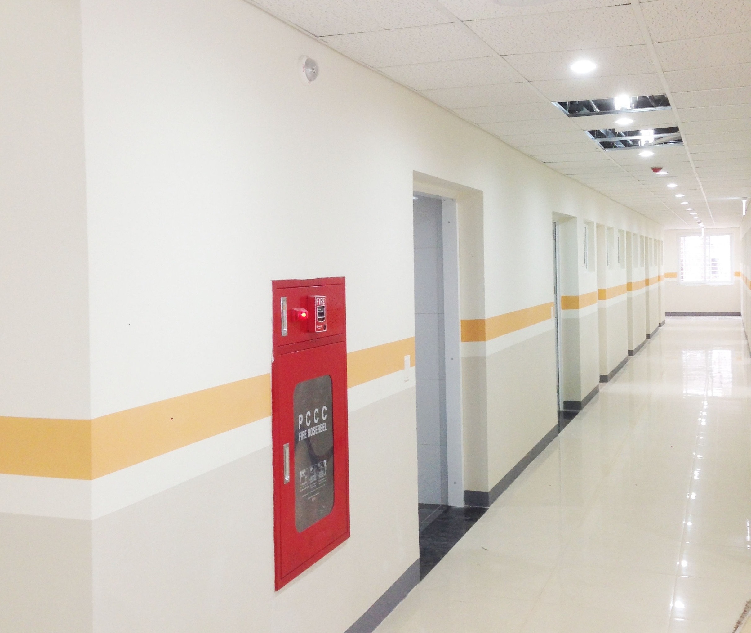 Thiết kế âm giúp tủ chữa cháy tiết kiệm diện tích lắp đặt đáng kể